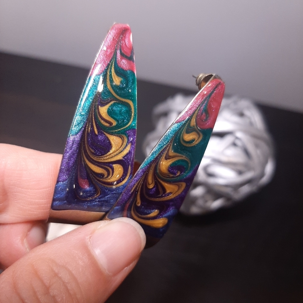Vintage 80s Oversized Earrings Half Hoop Glitter Enamel Hand Painted - Picture 7 of 9